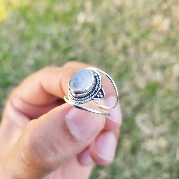 Bohemia Oval Cut Moonstone Ring