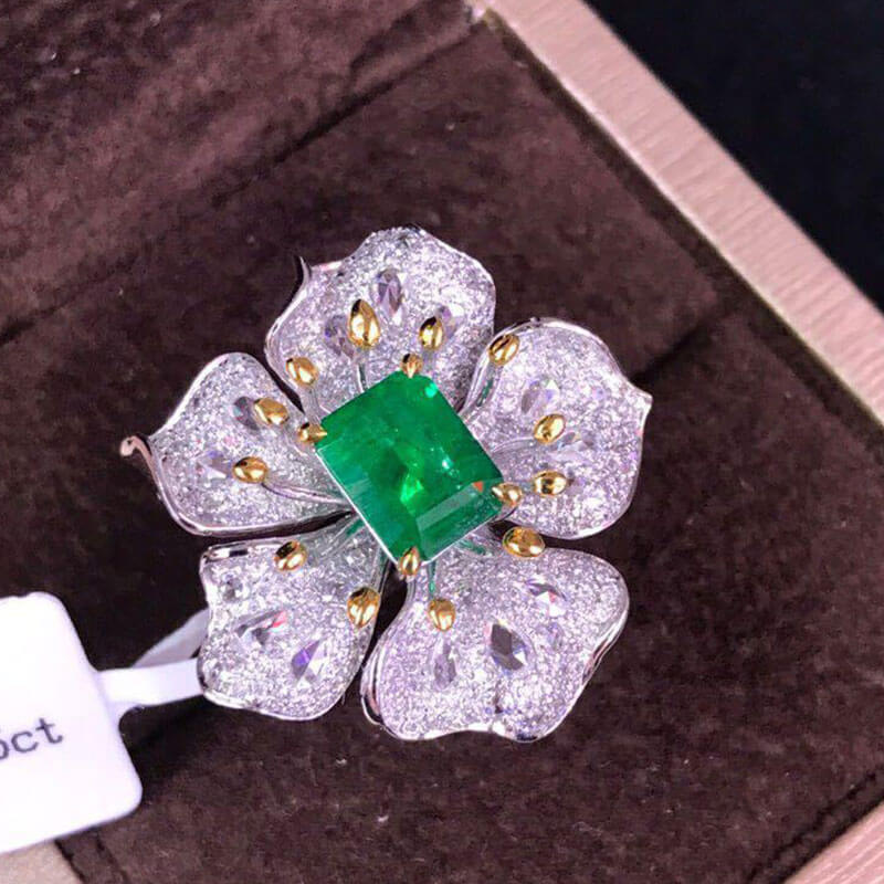 Micro Pave Diamond Simulated Emerald Flower Swing Ring