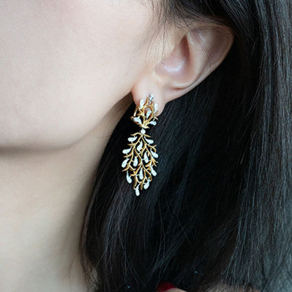 Textured Carved Gold Hollow Leaf Vein Shape Earrings Full Inlaid Zircon Light and Smart Leaf Earrings