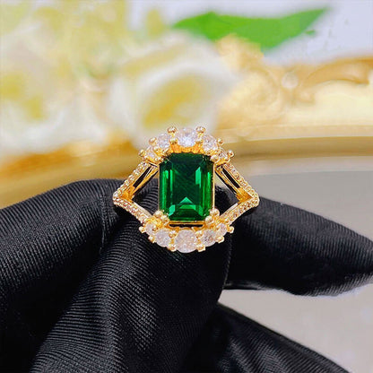 Imitation Natural Zambian Emerald Ring Four Carat Princess Cut Green Diamond Ring