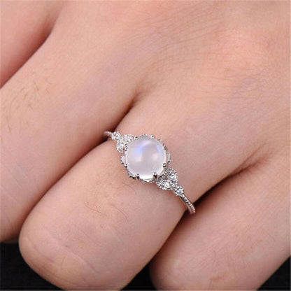 Vintage Prong Setting Moonstone Ring