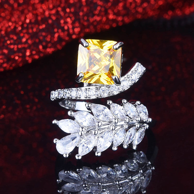 New Niche High-end Yellow Diamond Ring Radiant Ice Flower Cut Diamond Ring