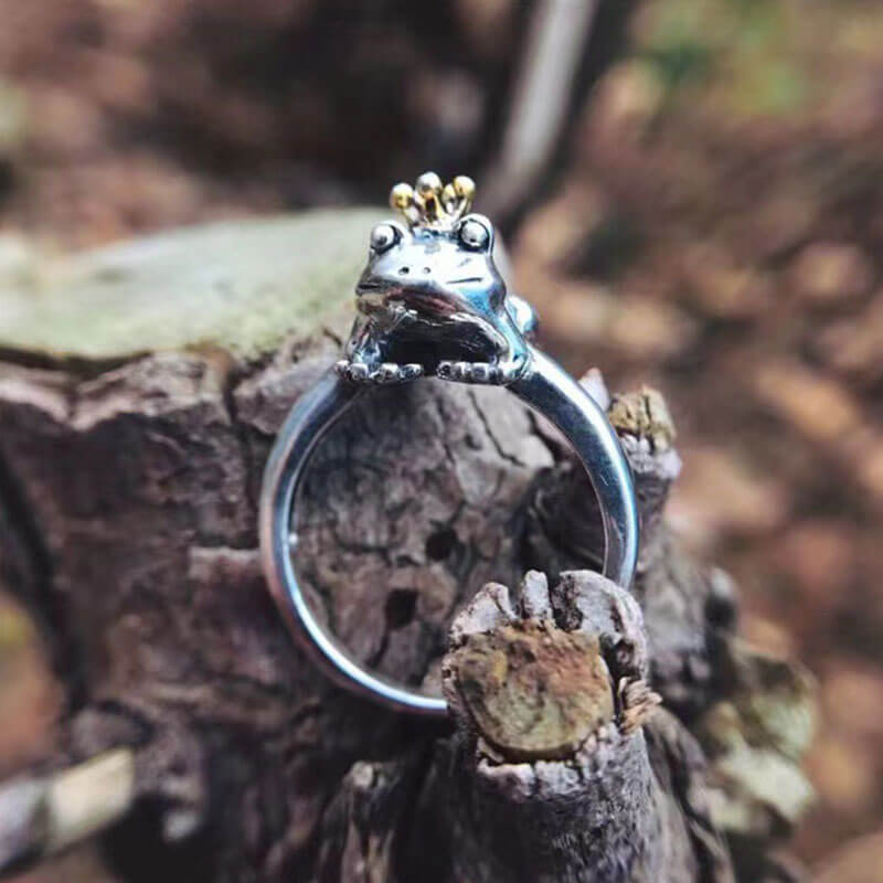 Japanese Folk Goddess of Wealth Object Crown Frog Handmade Ring