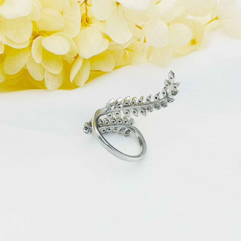 Creative Graceful Leaves Zircon Ring