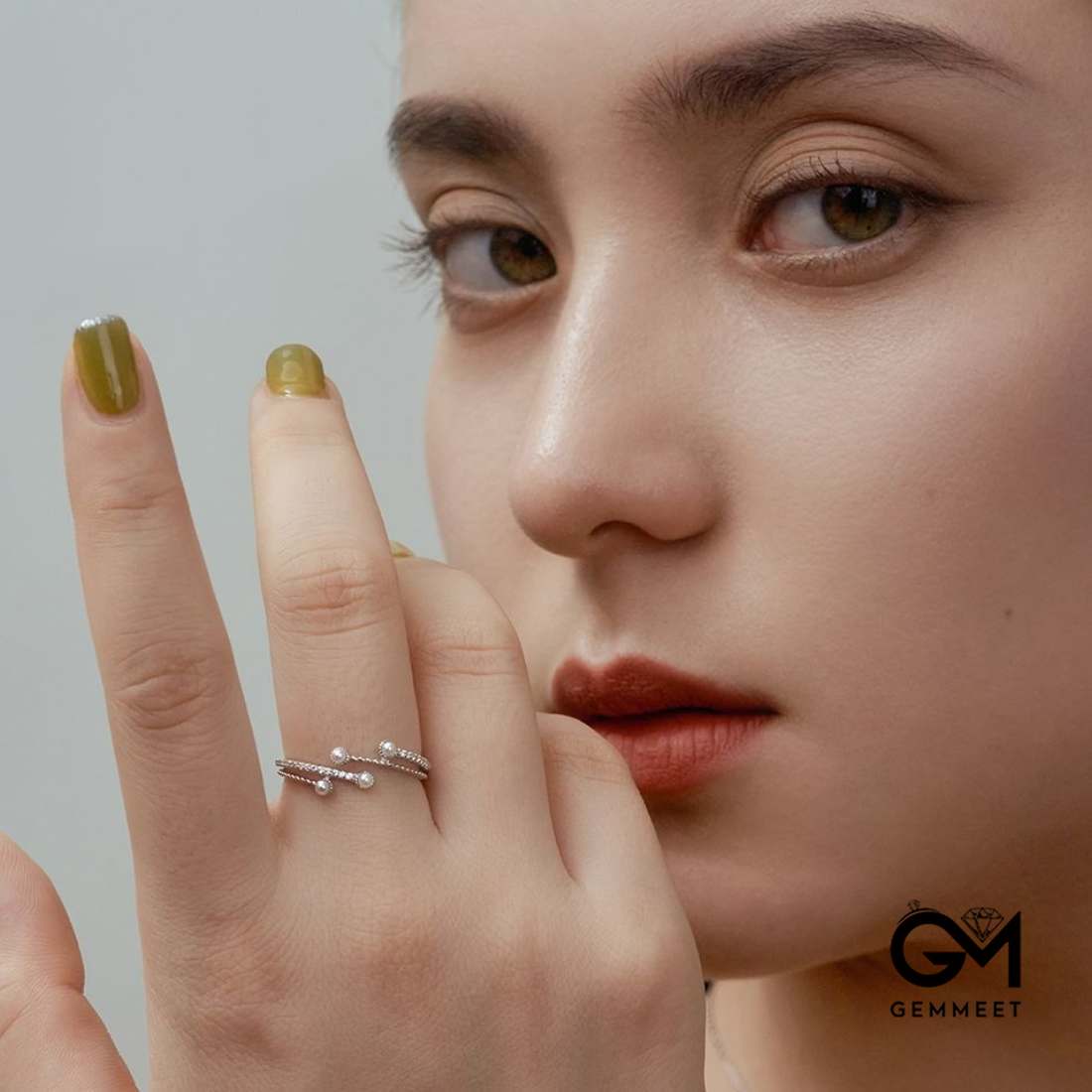 Temperament Small Pearl Zircon Ring