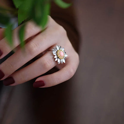 Women's Vintage Daisy Ring and Earrings