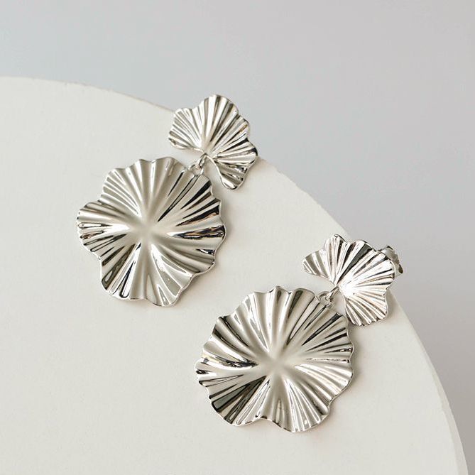 Fashion Lotus Leaf Earrings