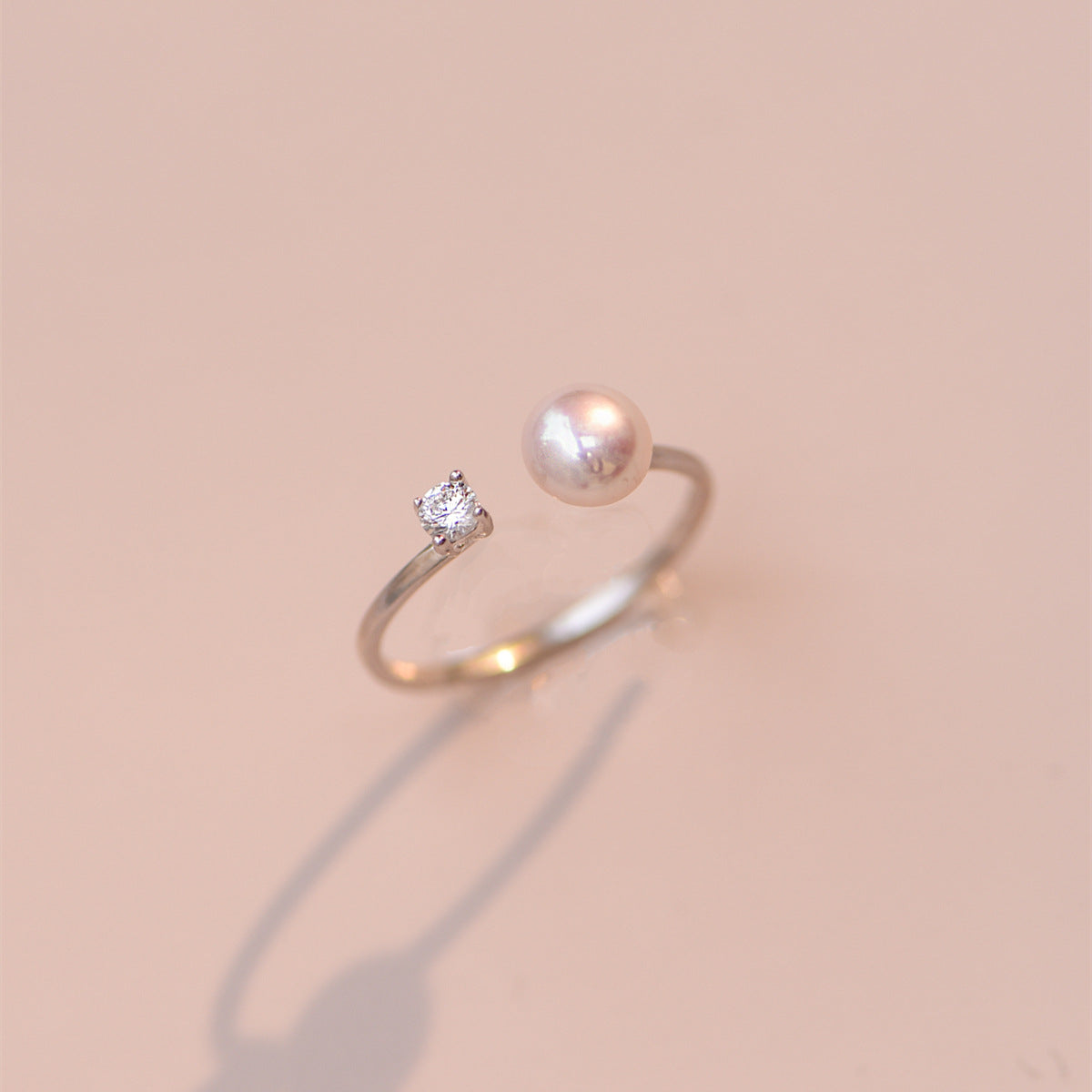 S925 Silver Pearl Zircon Four Prong Ring