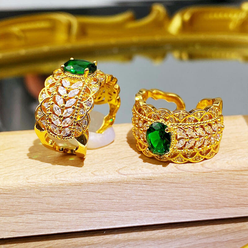 Palace Style Hollow Pattern Two-color Gold High-end Jewelry Lace Imitation Emerald Dove Egg Ring