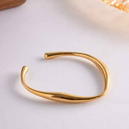 Irregular Distortion Adjustable Bangle Bracelet