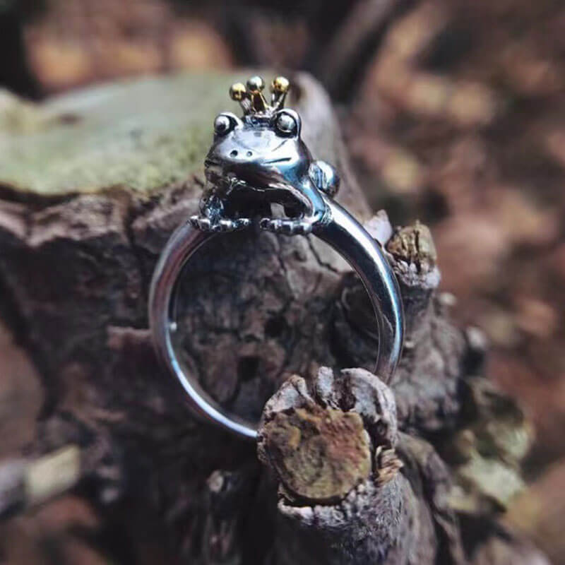 Japanese Folk Goddess of Wealth Object Crown Frog Handmade Ring