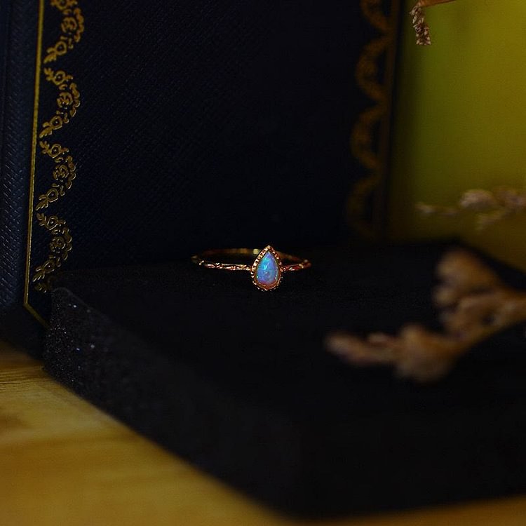 "Water Drop" Vintage Opal Ring