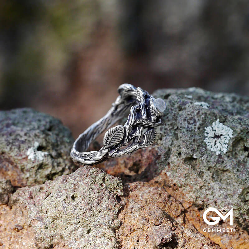 Retro Branch Leaf Hollow Moonstone Ring