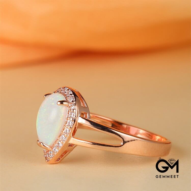 Water Drop Shaped Opal Light Luxury Ring