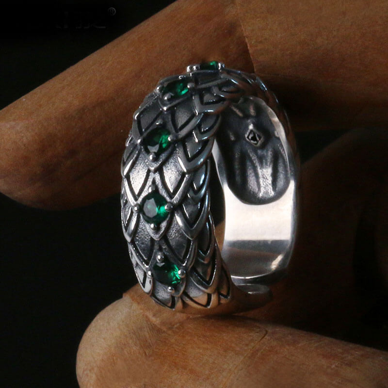 Snake Skin Texture Emerald Stones Band Ring