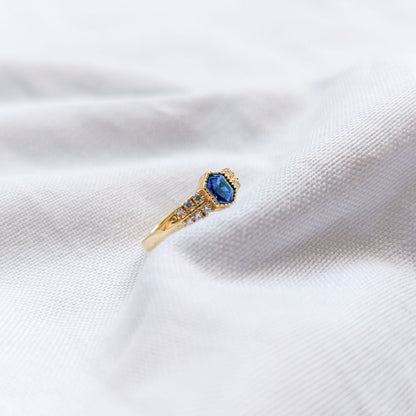 Inlaid Dark Blue Zircon Shield Ring