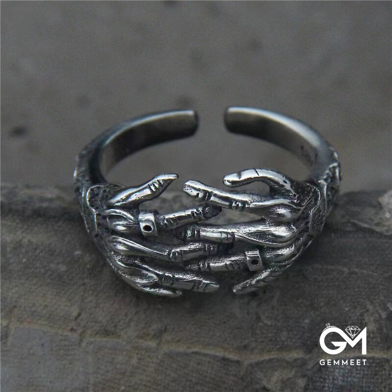 Retro Men's Skeleton Hand Ring