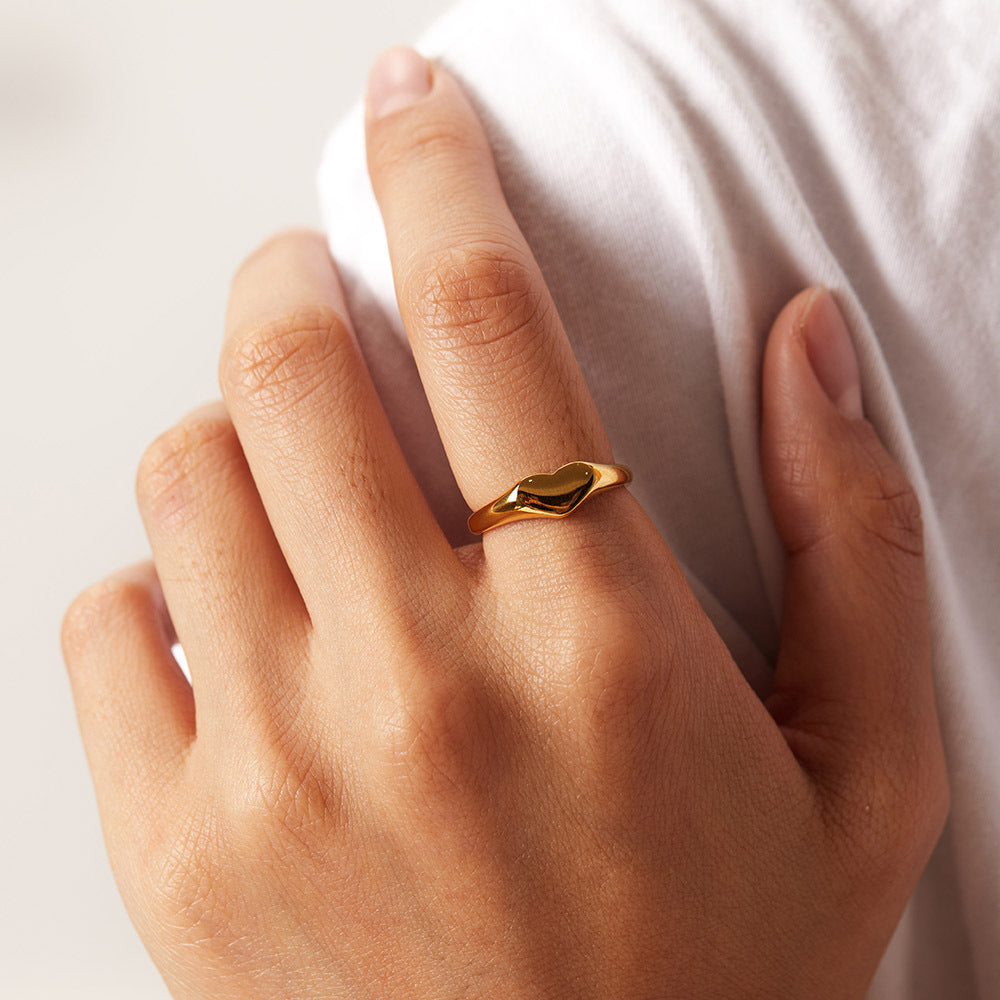 Minimalism Thin Heart Shape Signet Ring