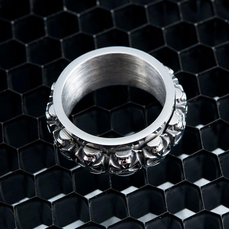 Release Stress Cool Skull Turnable Ring