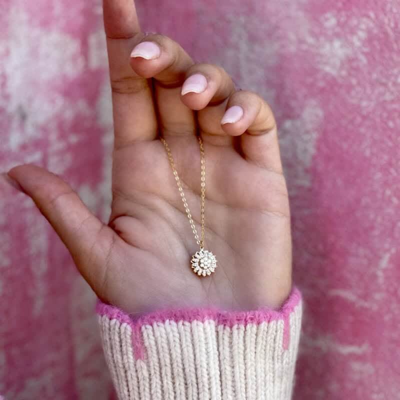 Sparkly Spinning Sunflower Zircon Necklace