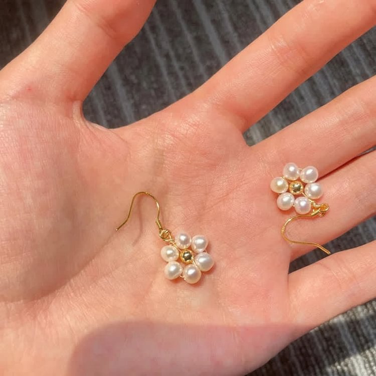 Dainty Daisy Pearl Earrings