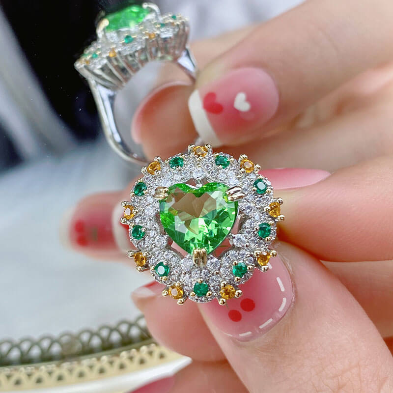 Imitation Green Peridot Ring Micro-inlaid Peridot Heart-shaped Small Fragrance and Colorful Treasure Ring