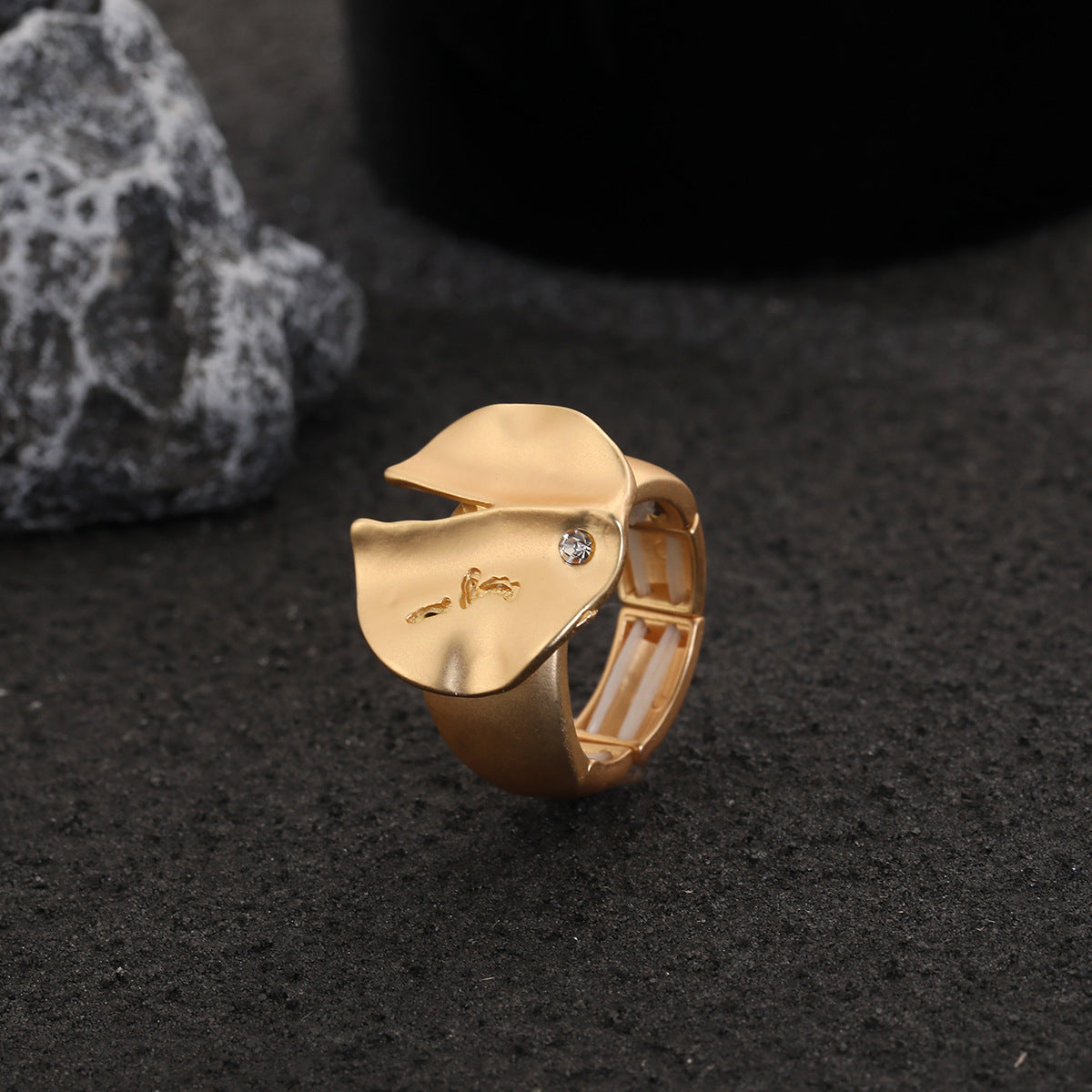 Stylish Simple Matte Geometric Alloy Ring for Men and Women