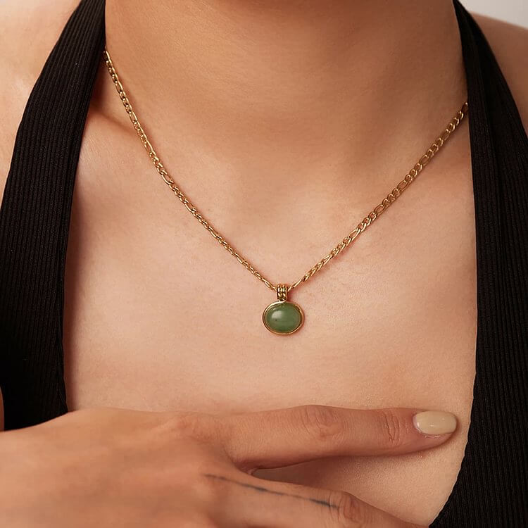 14k Green Aventurine Jade Oval Pendant Clavicle Necklace