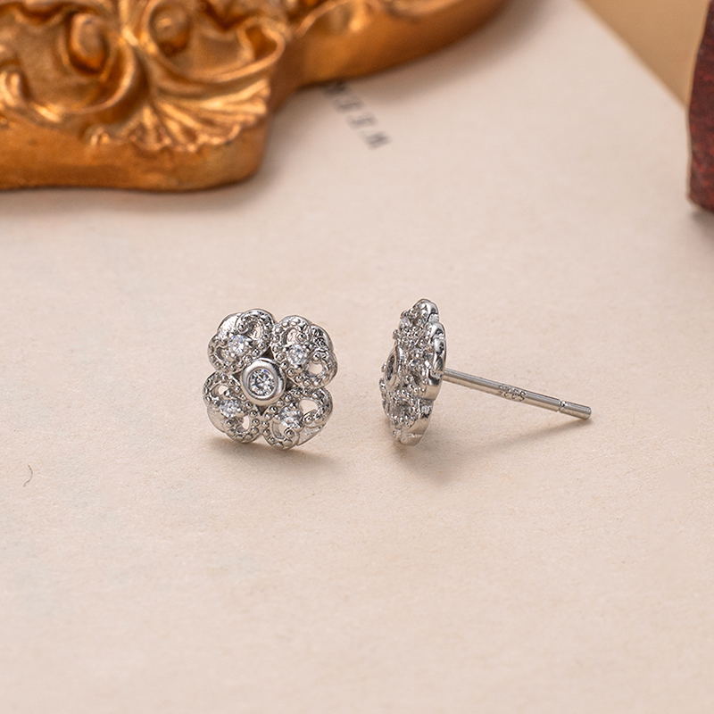 Exquisite Vintage Woven Lace Stud Earrings