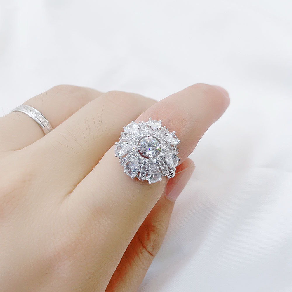 Round Seven Flowers Zircon Ring