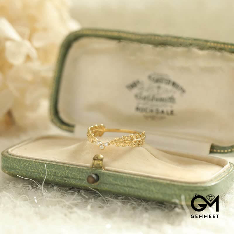 Stylish Gold Bay Leaf Ring