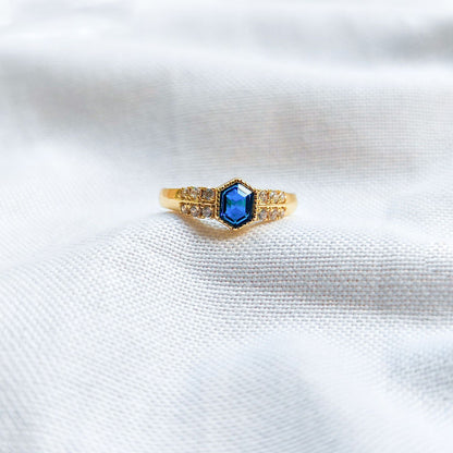 Inlaid Dark Blue Zircon Shield Ring