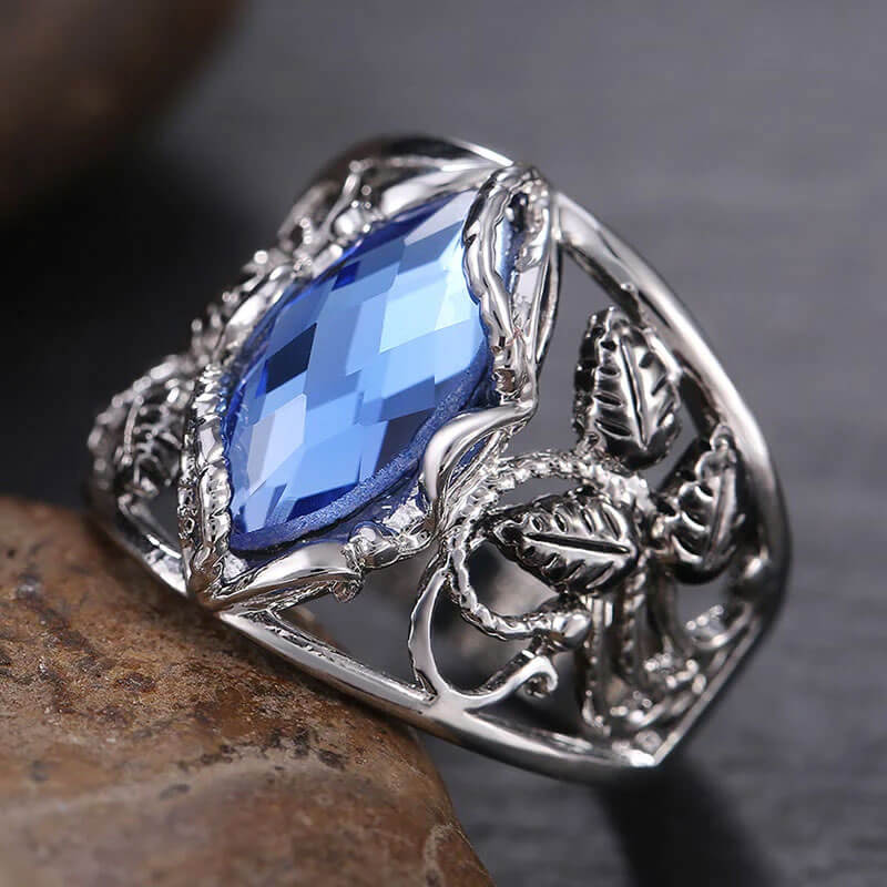 Luxury Sapphire Vintage Ring