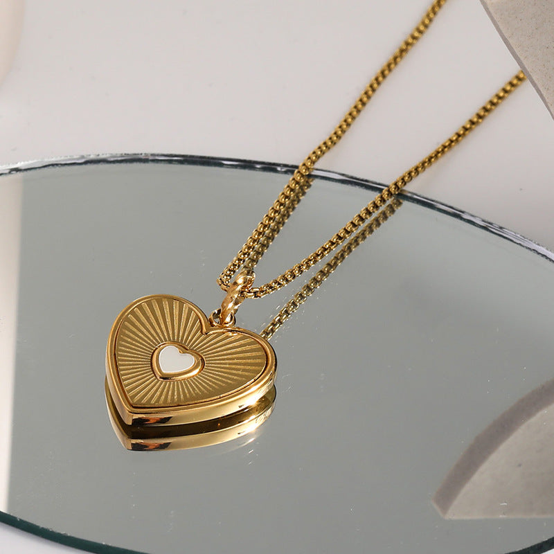 Heart IN Heart Shape Radial Texture Pendant Necklace