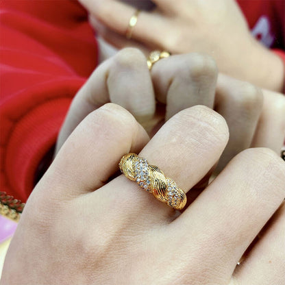 18K Gold-plated Enamel Twist Ring with Textured Carved Gold and Brushed Process