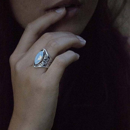 Boho Style - Moonstone Healing Protaction Ring