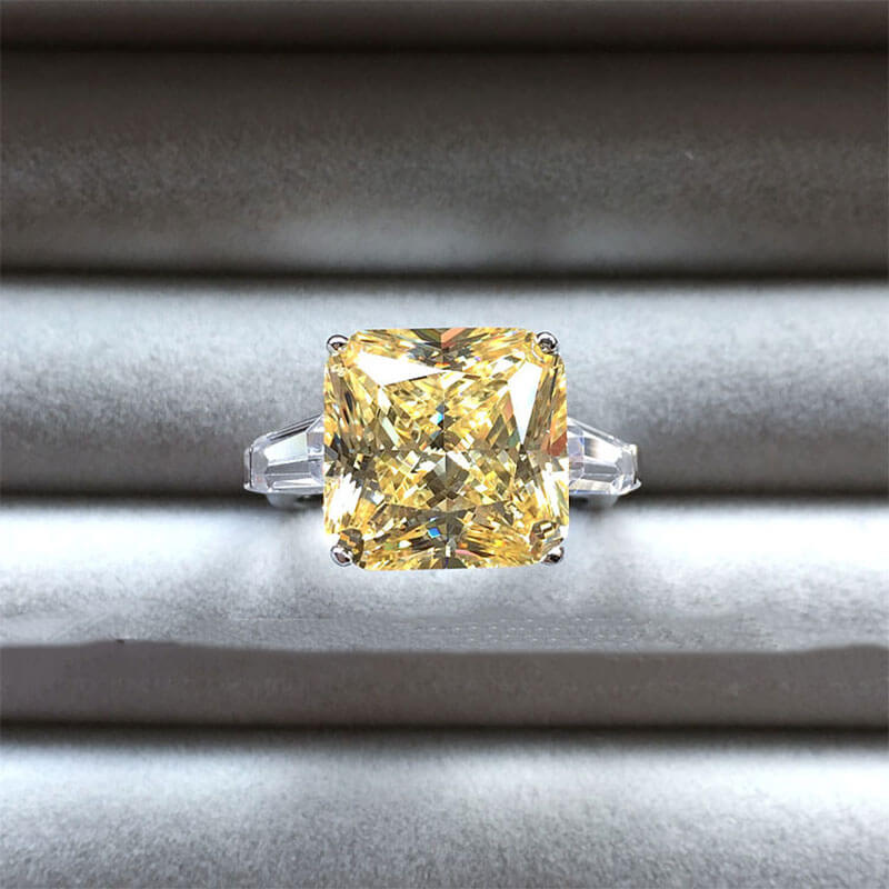 Asscher Yellow Diamond Ring Luxurious Zirconia Princess Cut Diamond Engagement Ring