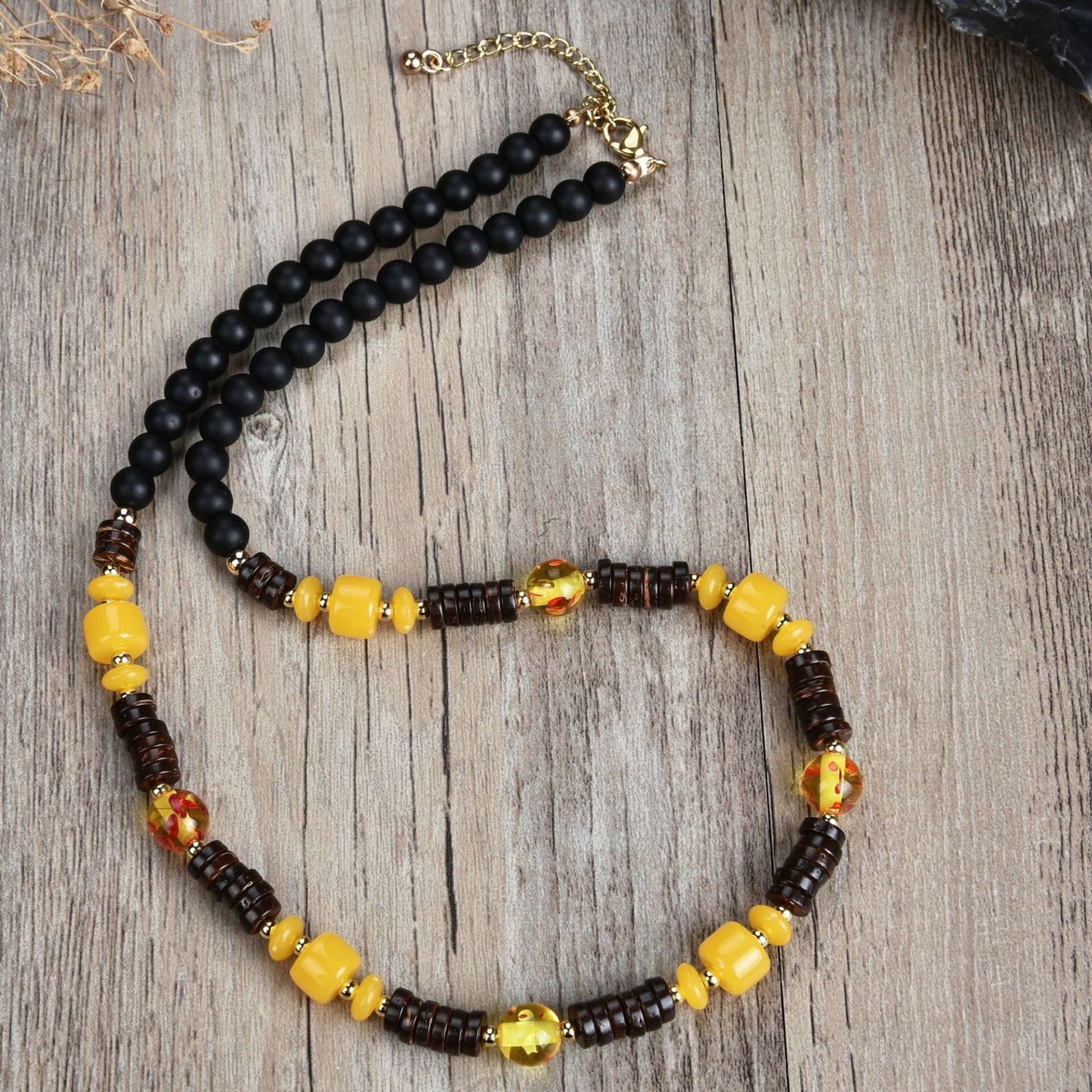 Imitation Beeswax Pearl Coconut Shell Necklace