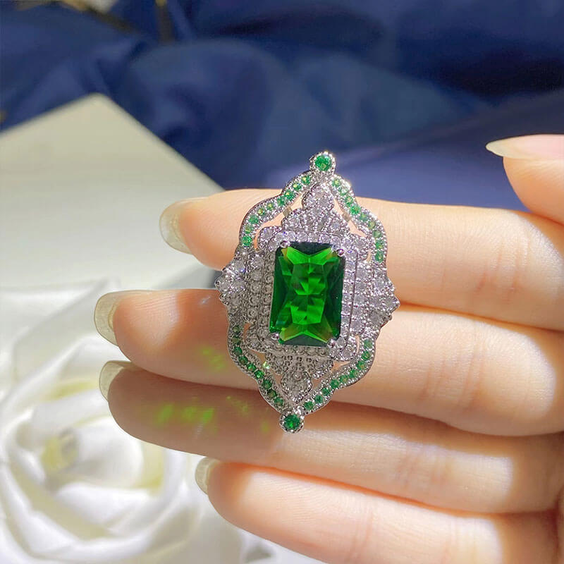 Simulated Emerald Split Ring Edwardian Royal Banquet Accessories