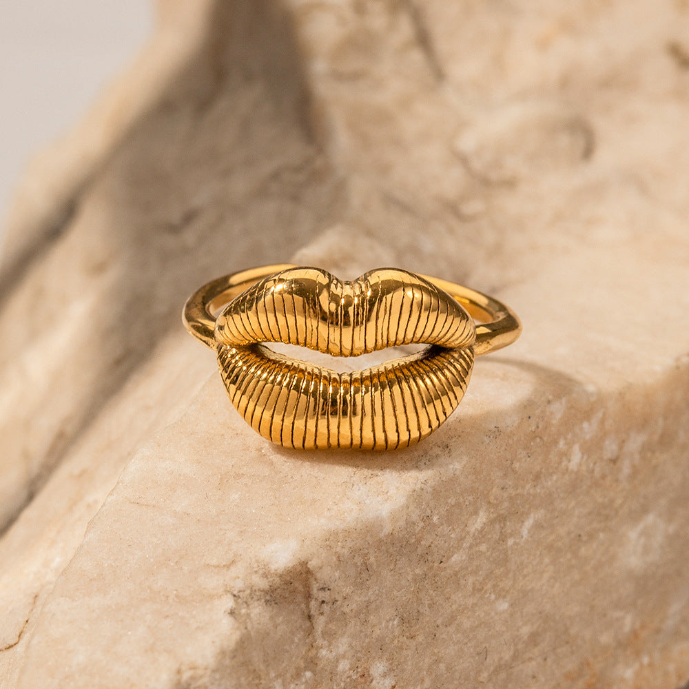 Hollow Lip Shape Chunky Signet Ring