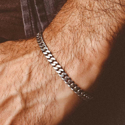 Minimalist Curb Link Chain Bracelet