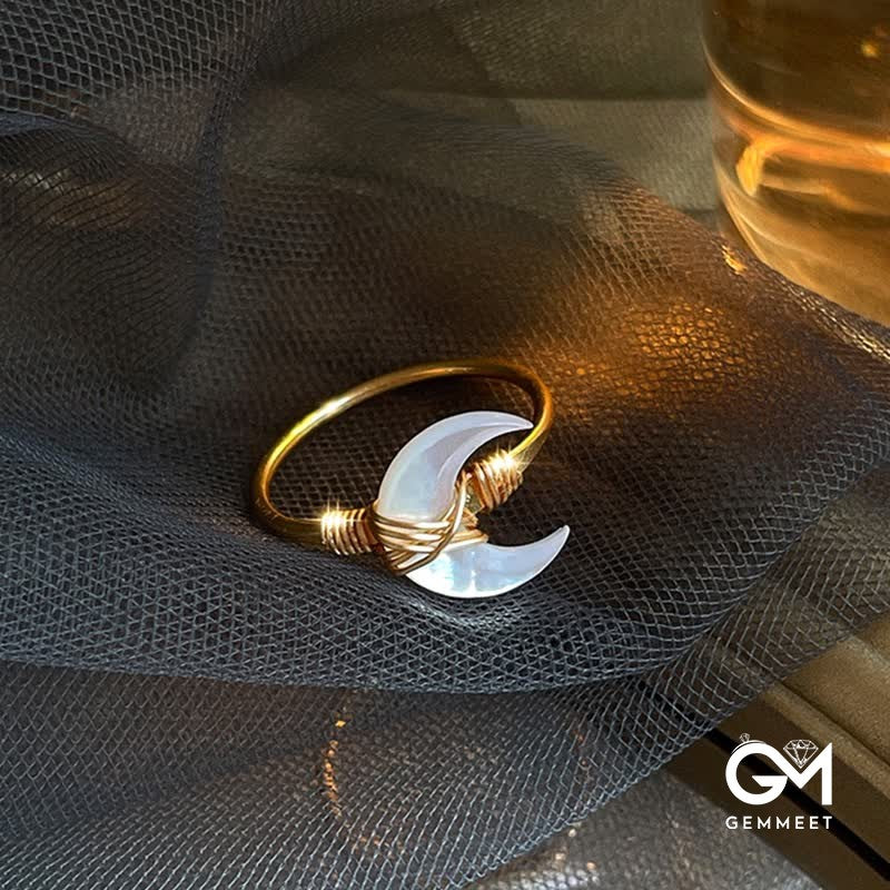 Temperament Pearl Crescent Opening Adjustable Ring