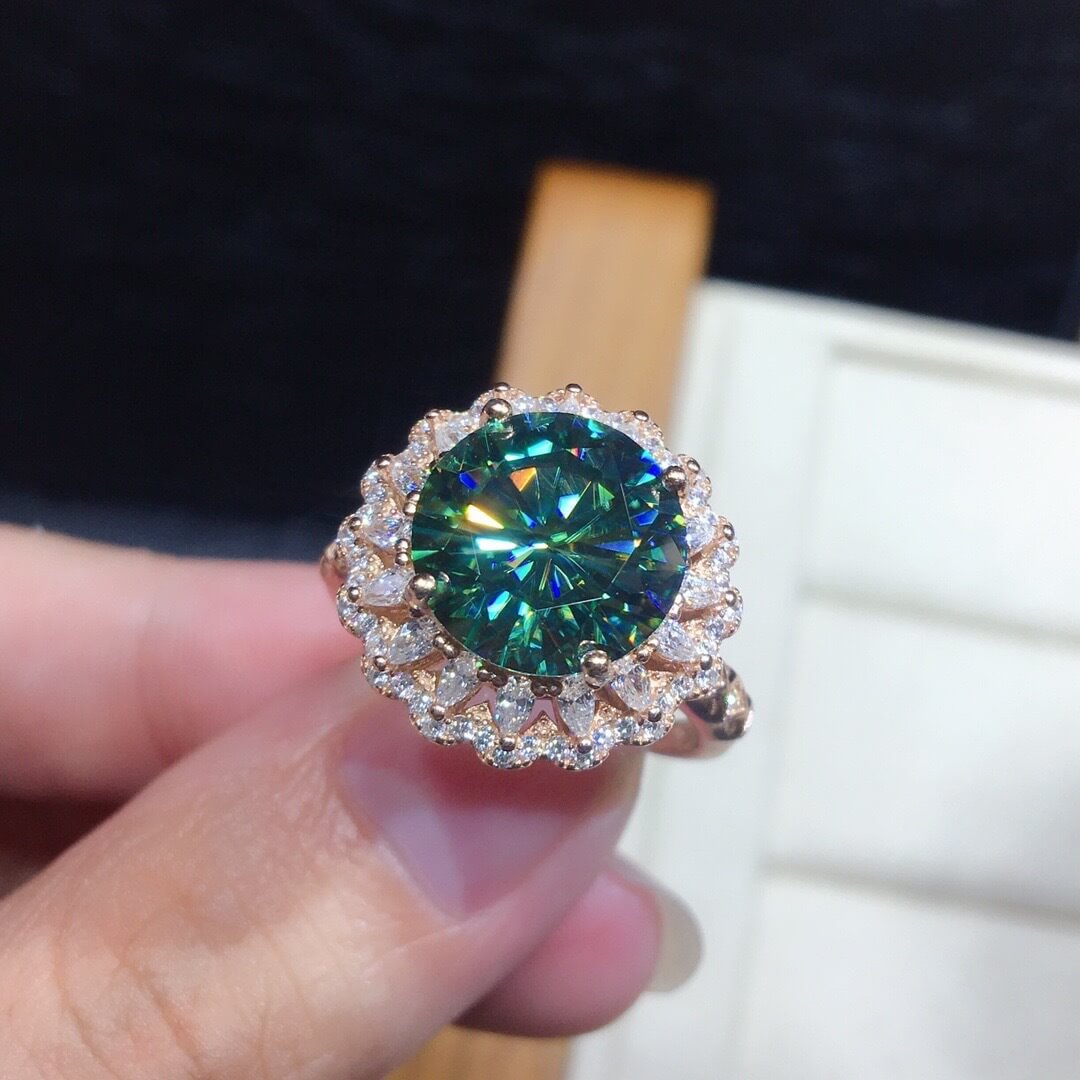 Luxurious Ring with Fire Sparkle Three Carat Zirconia in Maldivian Turquoise