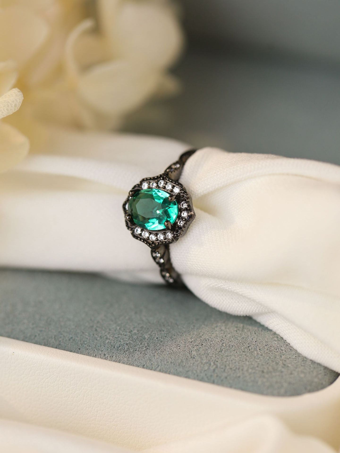 S925 Black Gold Oval Cut Paraiba Ring