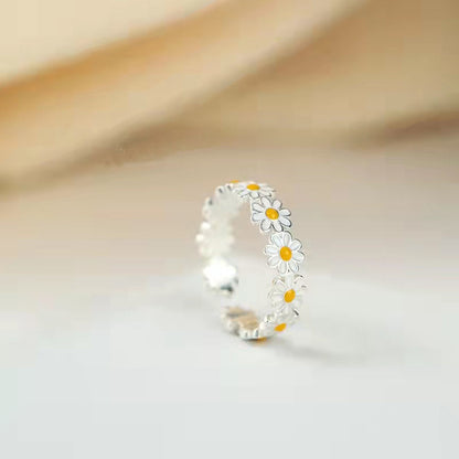 Fashion Simple Little Daisy Ring