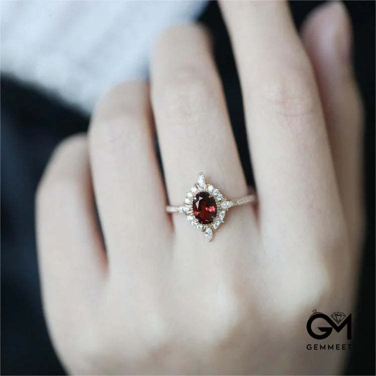 Vintage Ruby "Miss Rose" Atmosphere Ring