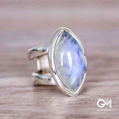 Horse Eye Olives Cut Moonstone Ring