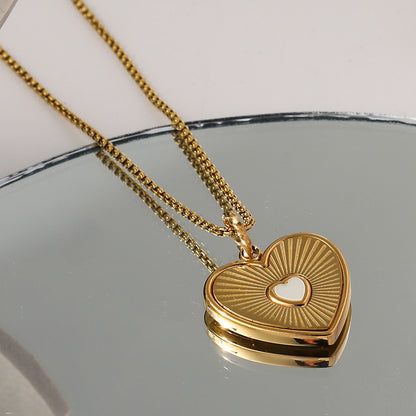 Heart IN Heart Shape Radial Texture Pendant Necklace