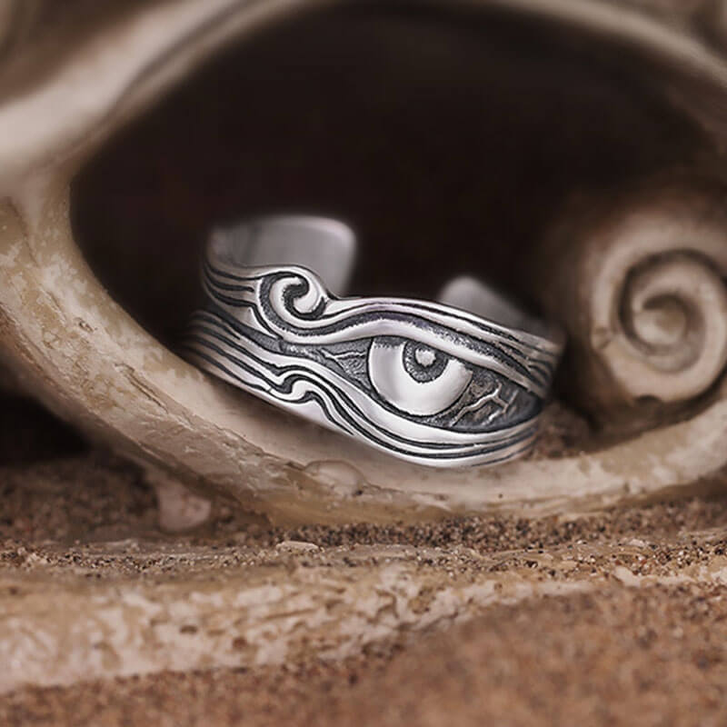 Vintage Eye of Horus or Eye of The Devil Ring