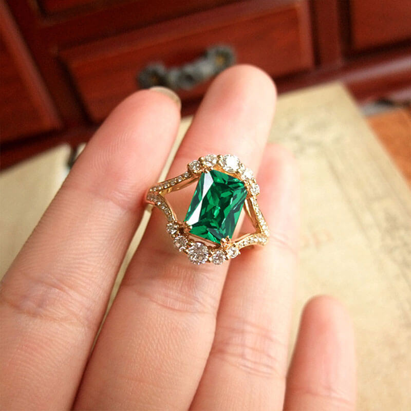 Imitation Natural Zambian Emerald Ring Four Carat Princess Cut Green Diamond Ring